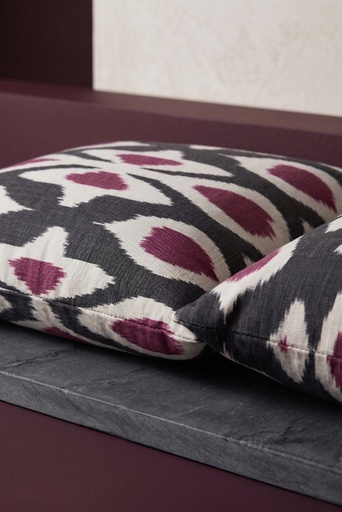 Ikat 09