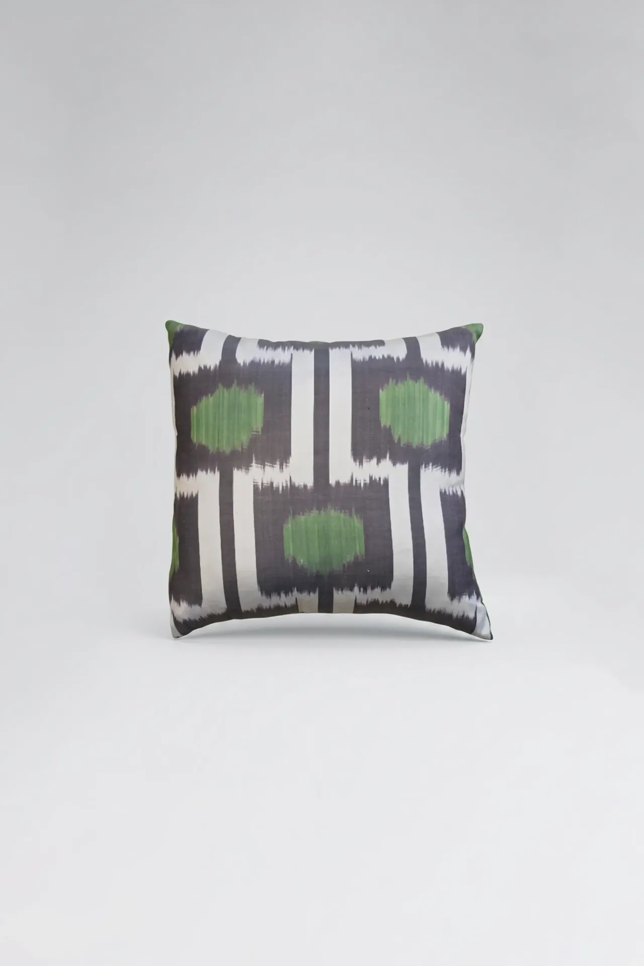 Ikat 27