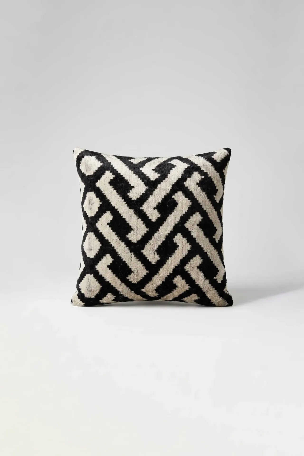Ikat 16
