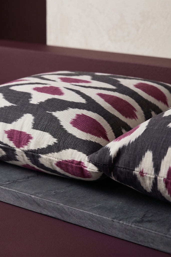Ikat 09