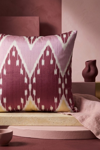 Ikat 28