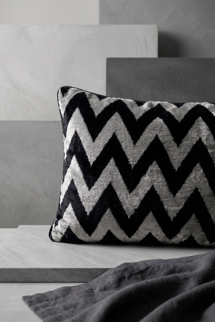 Ikat 37